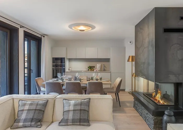 Duplex Moderne 4 Pres Des Pistes Avec Cheminee A - Fr-1-562-72 * Courchevel